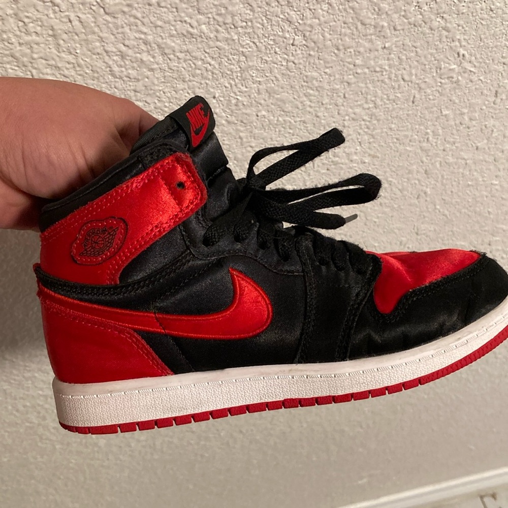 Jordan’s 1 satin bred size 2y